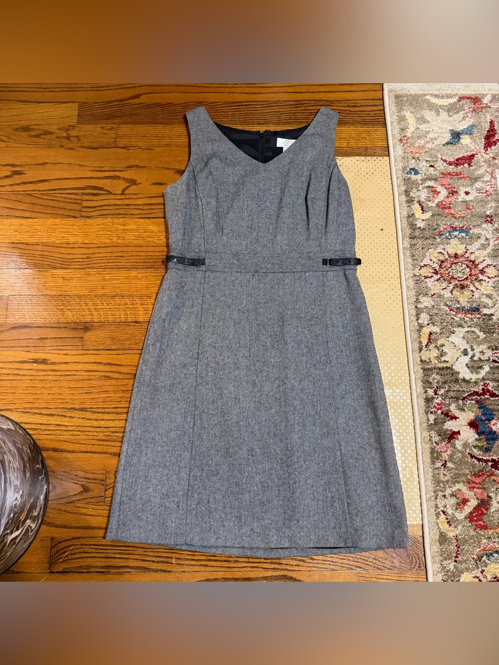 Ann Taylor LOFT Sleeveless Gray Sheath Dress with Waist Detail - 8P